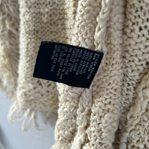 Shine New York Crochet Cardigan - Picture 6 of 6